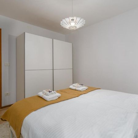 Apartments Agata Novigrad  Екстер'єр фото