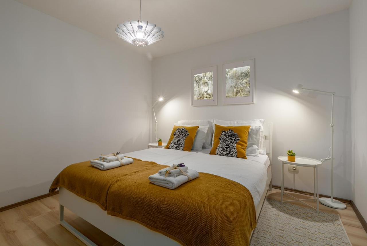 Apartments Agata Novigrad  Екстер'єр фото