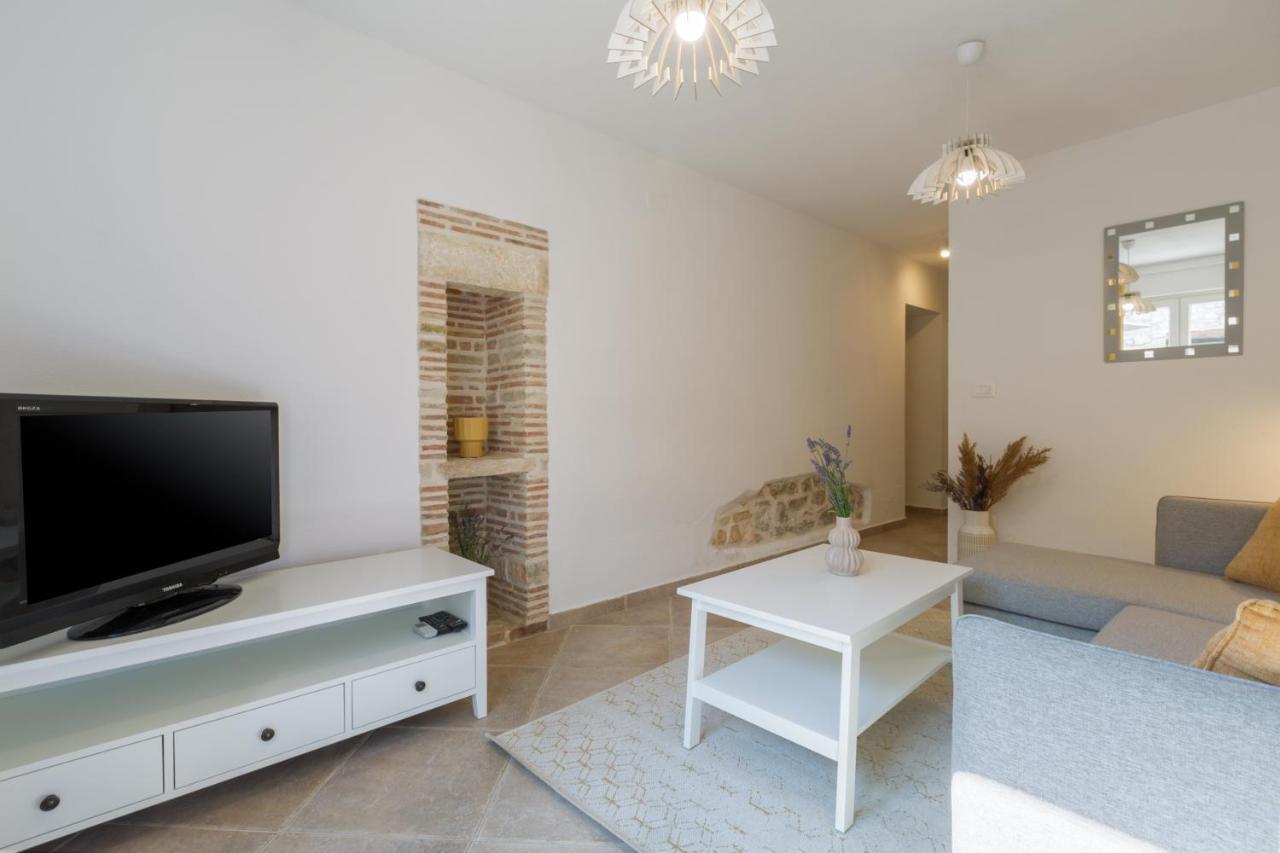 Apartments Agata Novigrad  Екстер'єр фото
