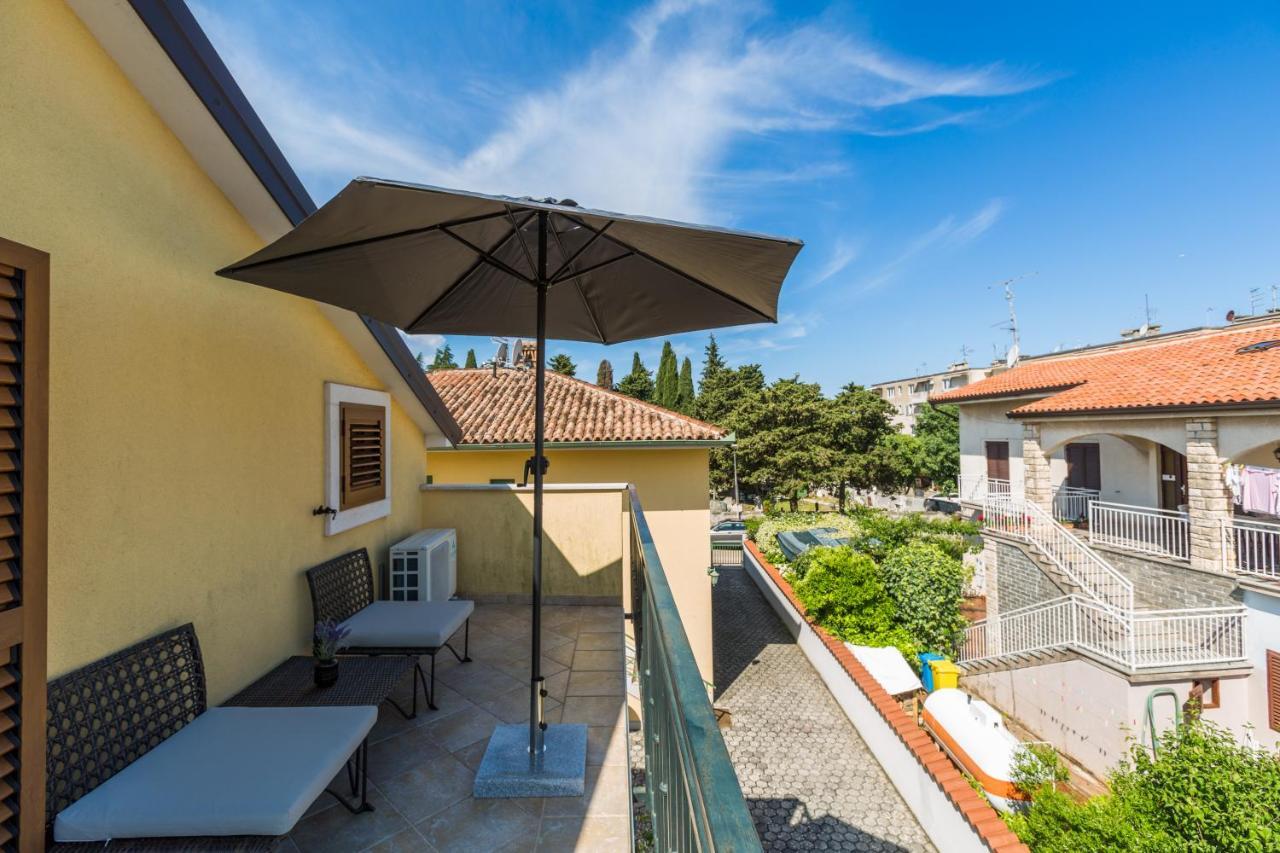 Apartments Agata Novigrad  Екстер'єр фото