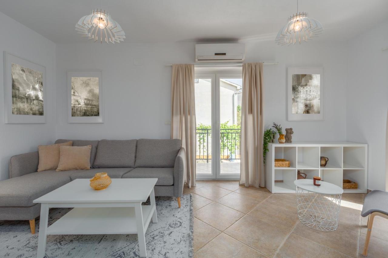 Apartments Agata Novigrad  Екстер'єр фото